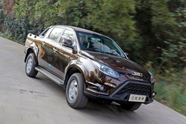 顶配不到14万,性价比不输长城炮,江铃域虎5:谁说便宜没好货?