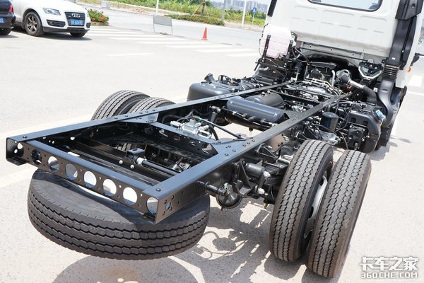 蓝牌轻卡瘦身瓶颈怎么破?稳住我们能赢