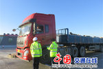 瓜州高速:开展超限超载行为宣传活动!