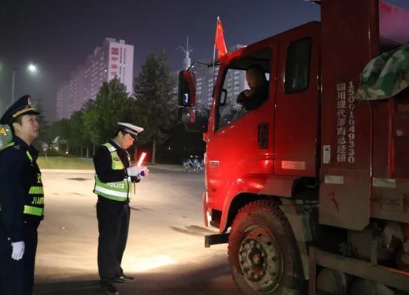 ��������ʯͷ����·��զ�죿��Ժ������