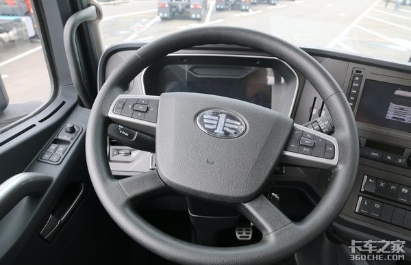 安全性舒适性操控性全面提升，必须给国产卡车驾驶室颁个最佳进步奖！