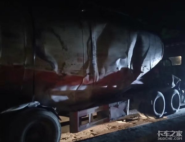 ҹ����μ�ʻ����������ҹ���ߵ�������