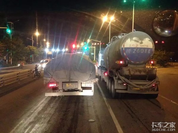 ҹ����μ�ʻ����������ҹ���ߵ�������