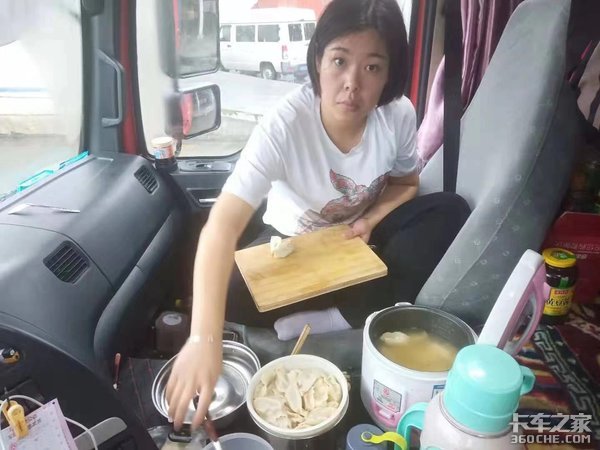 大哥心中的女人,自己活成女人中的大哥