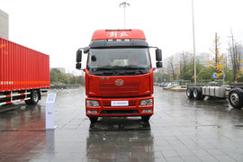 高顶双卧，停车睡觉两人不用挤 220马力的解放J6L载货车了解一下？