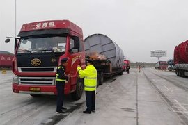 专治超限超载货车 全国掀起高速收费站入口称重热潮 10省市已率先实行