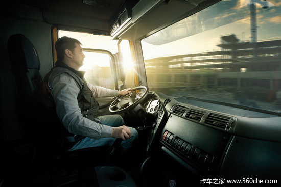 凤凰涅槃 太拖拉推出全新凤凰工程卡车