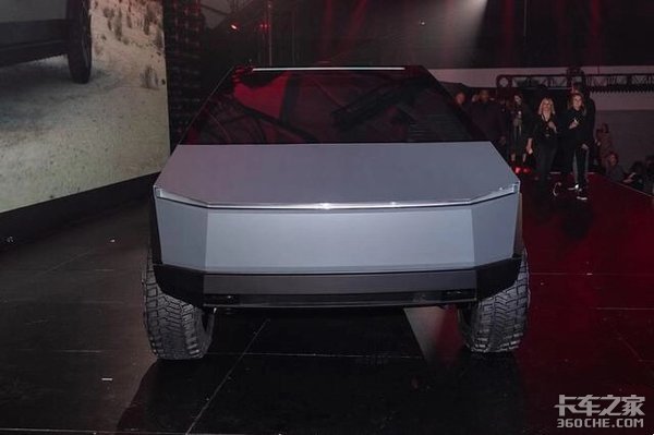 《银翼杀手》赋予简单粗暴设计灵感，特斯拉皮卡未来风太酷，沦陷了