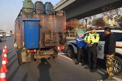 �����ĳ������� ���������ٸ��ҸĻ�ȥ