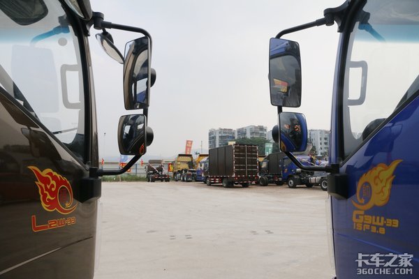 �����ű߱�ʶ�����������䡰�����ˡ�