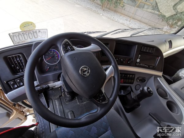 新疆东风出炉一款畅行D7H牵引车，比天龙便宜好几万，这是什么情况？