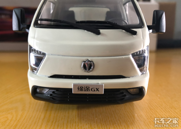 卡友喜提飞碟缔途车模,秀出超清正面照,此时一只柠檬精悄悄路过