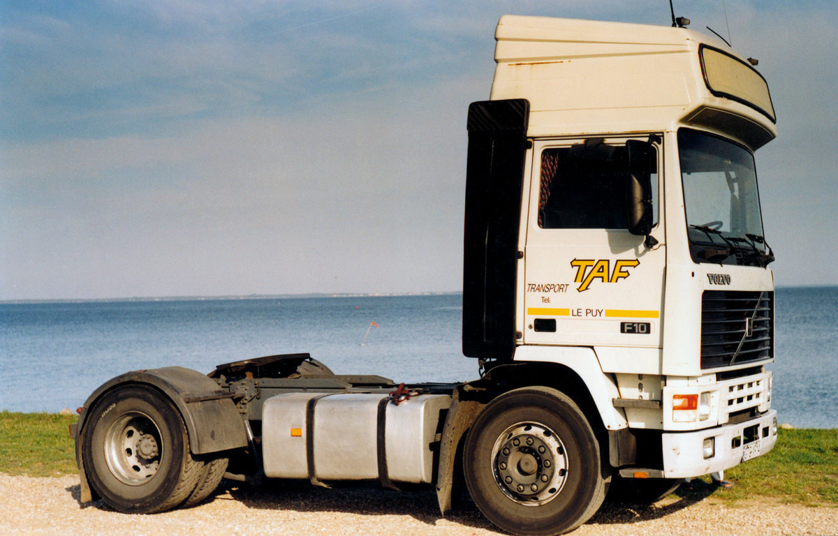 30年前出厂这台沃尔沃f10终于舍得退休图片列表