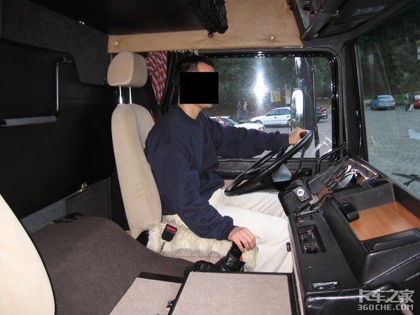 30年前出厂&nbsp;这台沃尔沃F10终于舍得退休