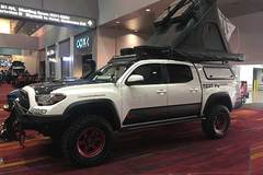 SEMAչ���϶�����װƤ����һ̨��һ̨��