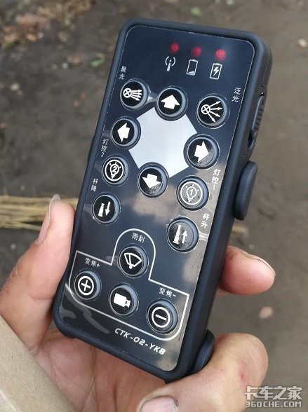 東風天錦應急救援車，發(fā)電照明排水很強