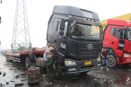 黑窝点贴标油为何屡禁不止？废弃机油回收、家庭作坊提炼才是大坑！