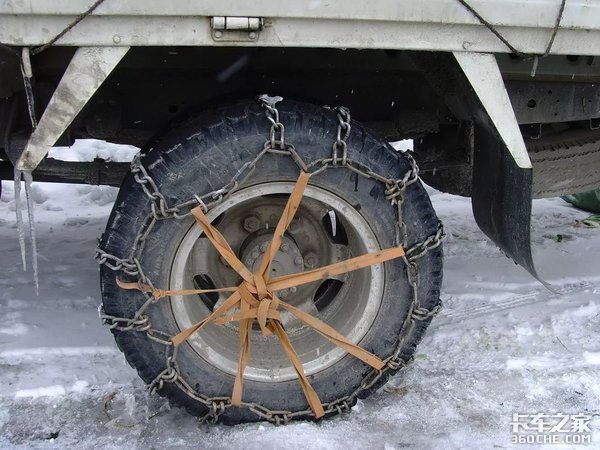 如何处理卡车雪地打滑？看完你就知道了