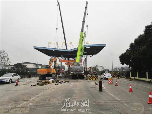 狮子坎收费站拆除 以后可以敞开跑啦!