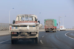 ��Բ�ͬ��Ⱦ���� β�����զ��ʱ���