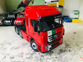 模型爱好者别错过：1:24上汽依维柯红岩杰狮畅途版，绝对是标杆级硬货