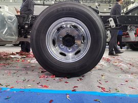 对安全性有举足轻重作用，这3项新增配置让轻卡危险品运输车赢得彻底