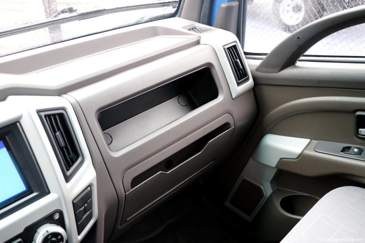 国六排放还能下地库奥驰t1新车亮相图片列表