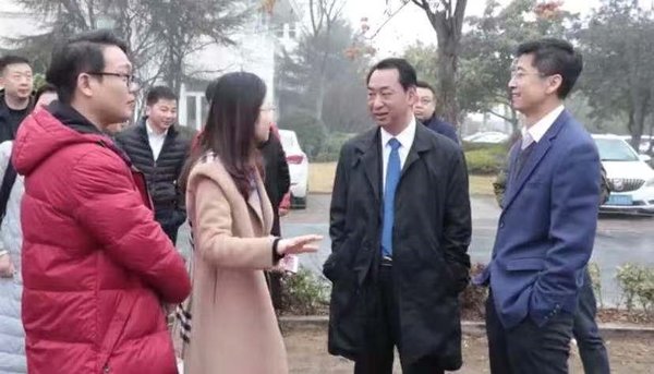 旌雷行動 一汽解放J6L經濟型灑水車投放
