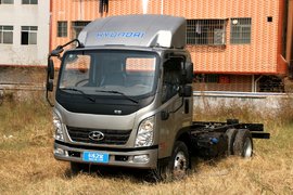 中体驾驶室还配悬浮座椅!四川现代这款中高级轻卡不简单