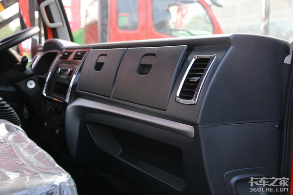 逆势强增长 东风股份工程车2020年将挑战目标21000台福瑞卡驾驶室又有变化 不只是换个前脸