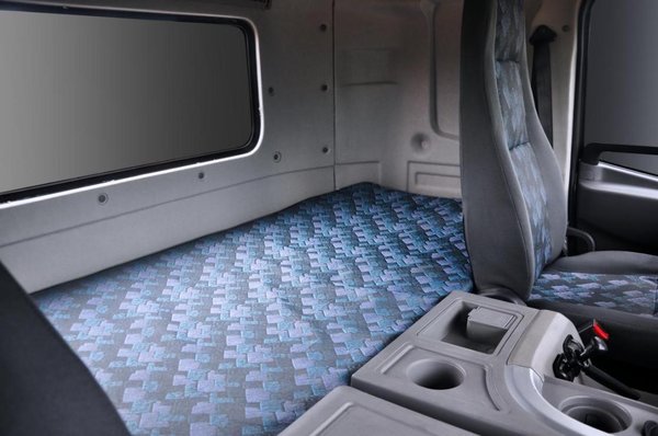 迎接国六时代 一汽凌源F200国六LNG牵引车耀世登场