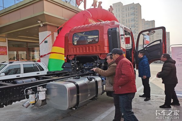 HOWO�Ῠ�����Ź���Ƽ��캽ȫ������