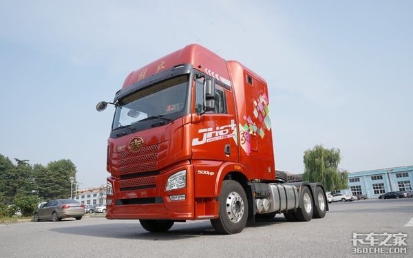 众厂商群雄逐鹿，谁家的驾驶室深得你心