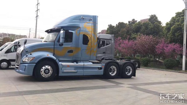 众厂商群雄逐鹿，谁家的驾驶室深得你心