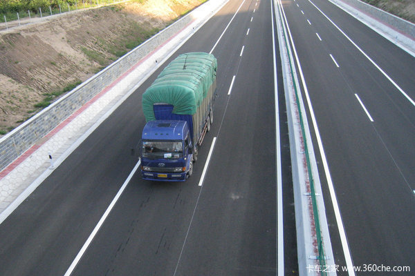 关于隧道行车 不能不看的六点安全知识