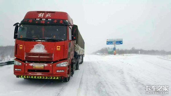 如何处理卡车雪地打滑？看完你就知道了