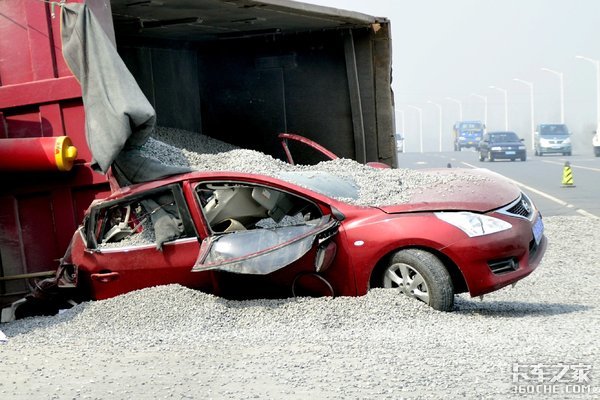 ��ȫ��󣬻����෭Ѫ�Ľ�ѵ��զ����