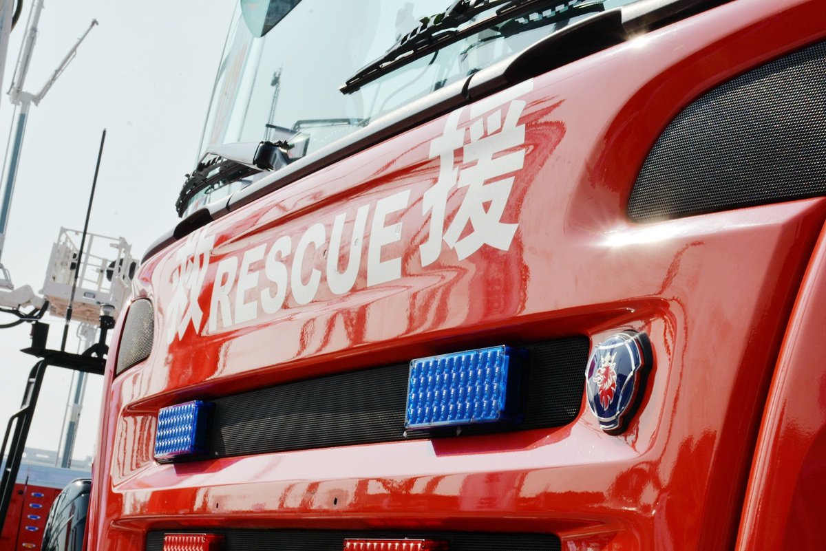 博浪涛90米曲臂云梯车为消防保驾护航图片列表