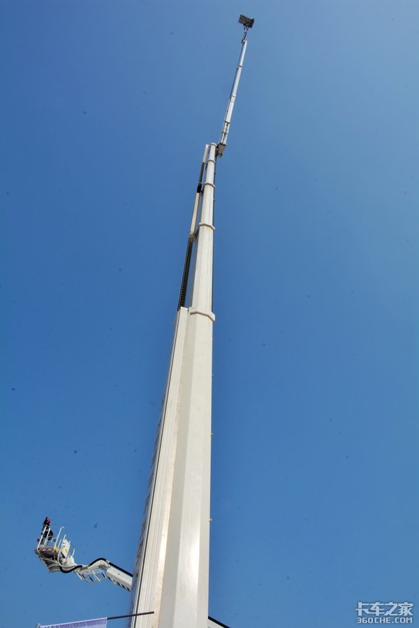 生命救援的“通天梯”，博浪涛90米曲臂云梯车，为高层消防保驾护航