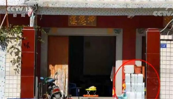超载货车买卖“路牌”交保护费免查 当地执法部门扮演什么角色