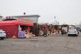 压车卖货严重吗？ 看看新发地的卡友们生活状态如何