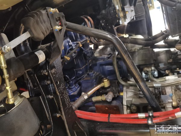 双燃料潍柴动力,这款德龙X3000牵引车要火!综合性能你看给打几分?