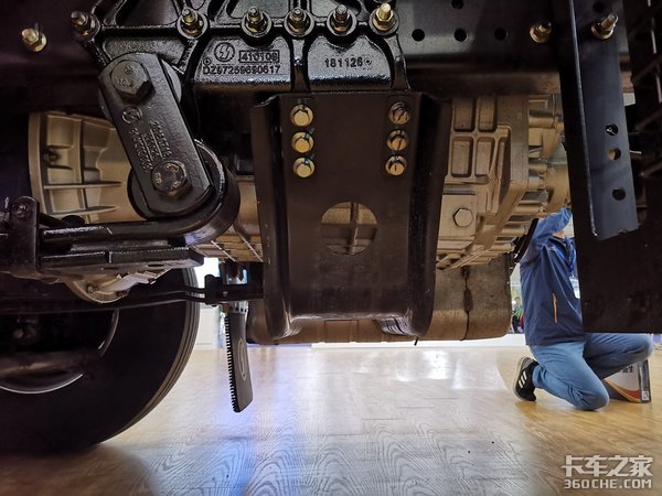 双燃料潍柴动力,这款德龙X3000牵引车要火!综合性能你看给打几分?