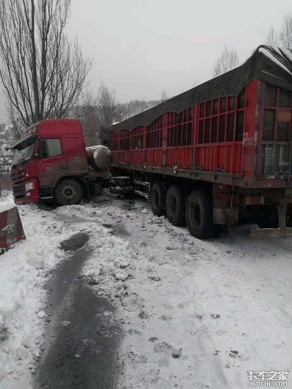 带好防滑三件套，雪天安全行车无压力！