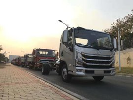 信息量太大!S80、新H系齐上阵 上汽跃进新款车型曝光