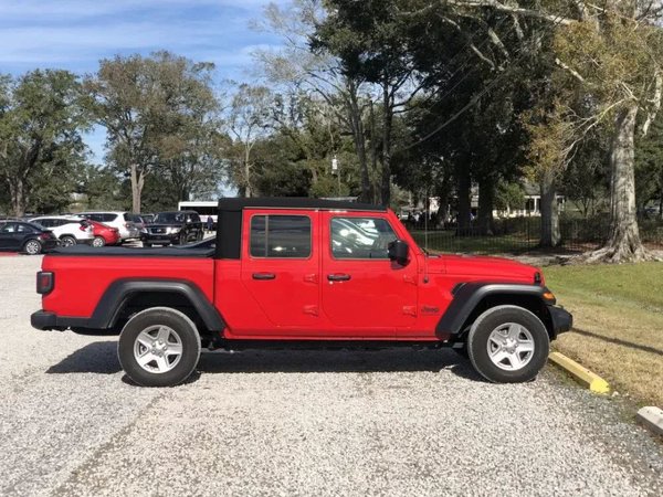 š�͵ĽǶ�ʿ�������Լ�Jeep&nbsp;Gladiator