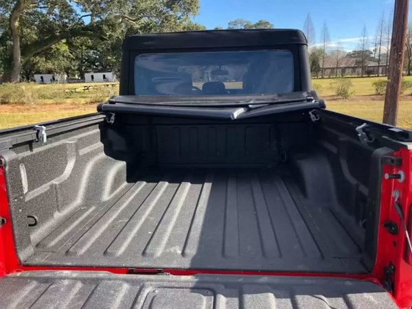 š�͵ĽǶ�ʿ�������Լ�Jeep&nbsp;Gladiator