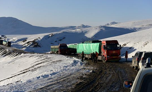 ����ѩ��զ���£�������ѧ�����ܱ�����