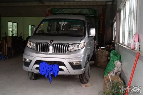 车身更长货箱更大，华晨鑫源这款金杯T52微卡，载重力那可真是不一般