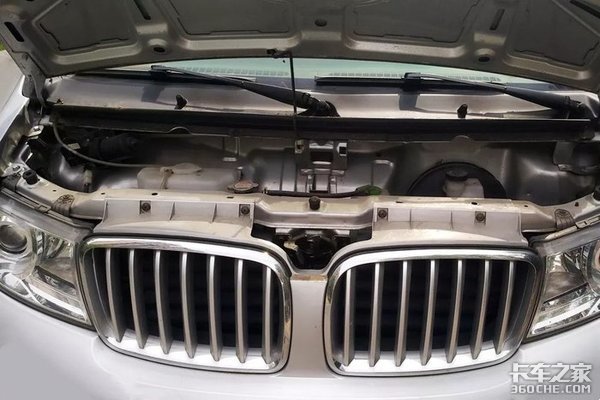 车身更长货箱更大，华晨鑫源这款金杯T52微卡，载重力那可真是不一般